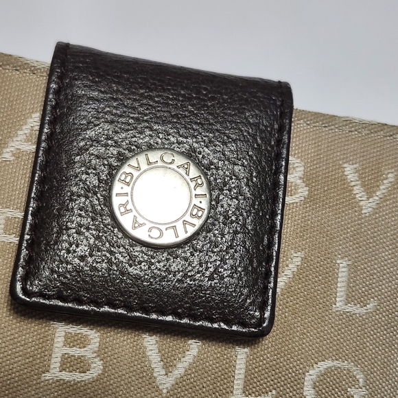 BVLGARI Logomania Bifold Wallet Authentic - Picture 3 of 16